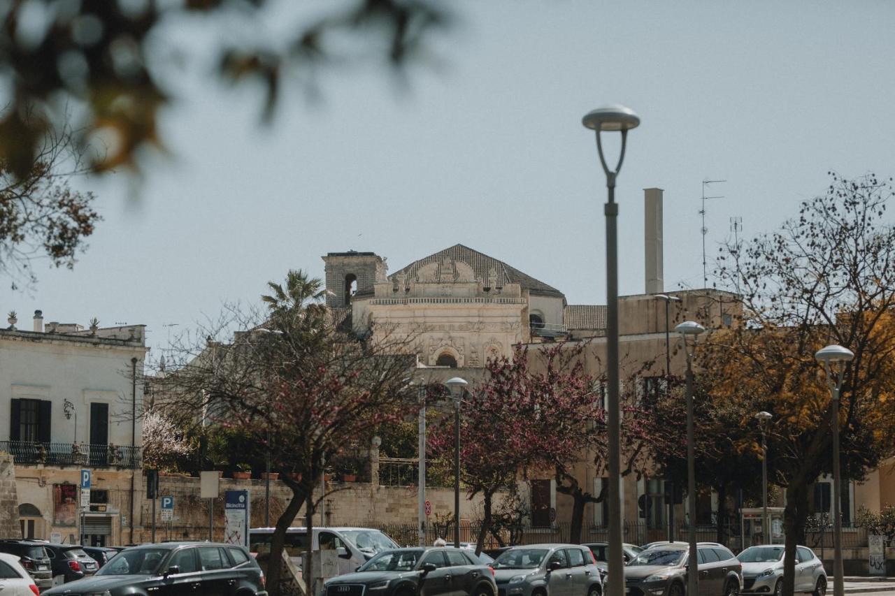 Le Camporelle In Citta Bed & Breakfast Lecce Exterior photo