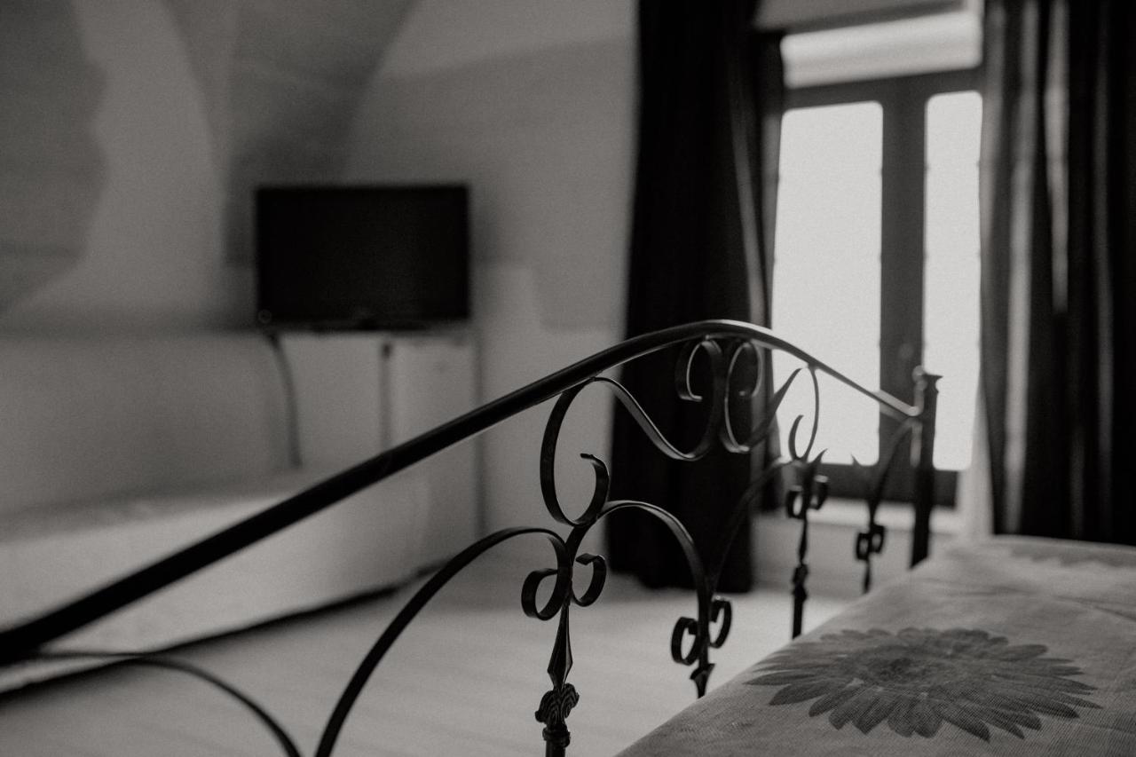 Le Camporelle In Citta Bed & Breakfast Lecce Exterior photo